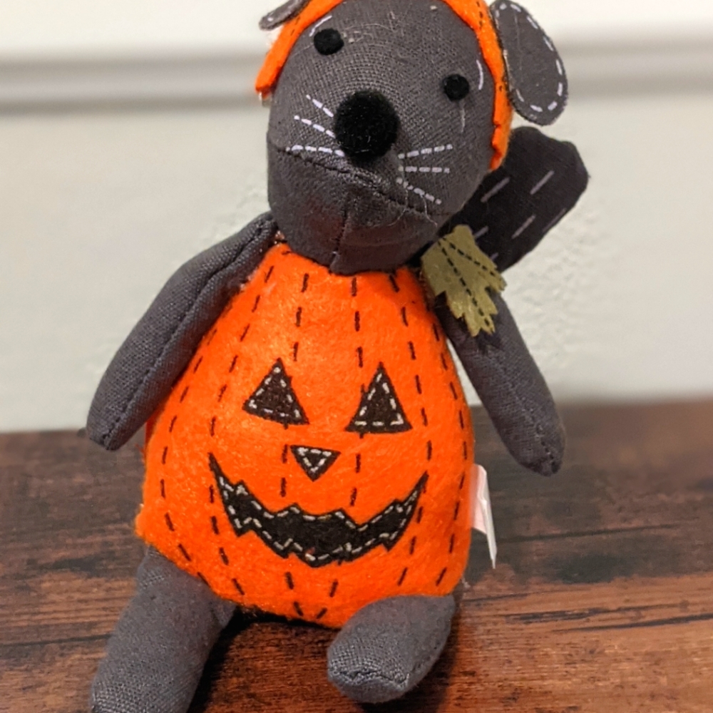 Target Hyde & Eek Halloween 2021 Pumpkin Squirrel